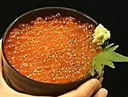 二条市場　いくら丼